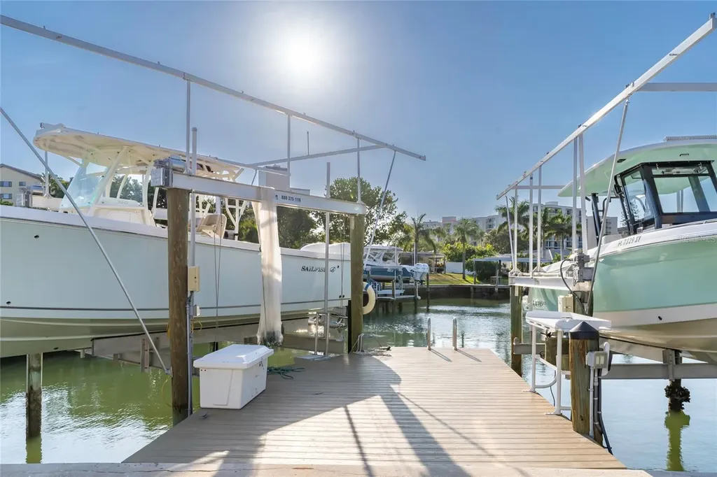 320 Harbor Passage Clearwater Beach FL 33767