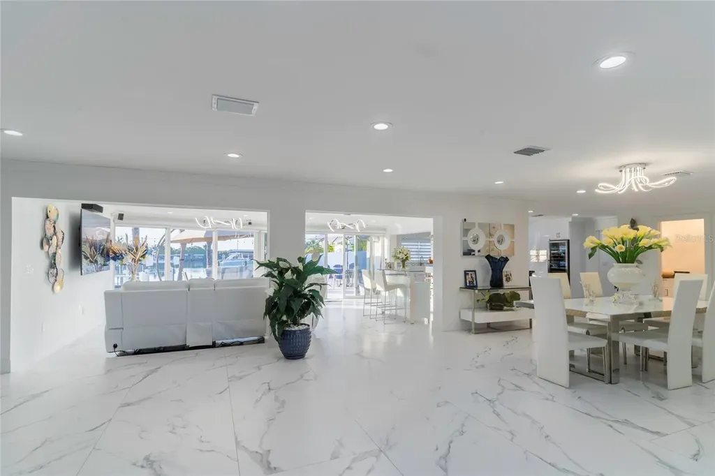 320 Harbor Passage Clearwater Beach FL 33767