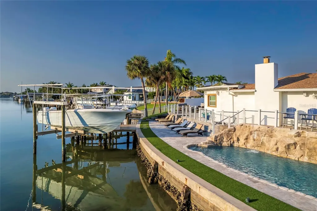 320 Harbor Passage Clearwater Beach FL 33767