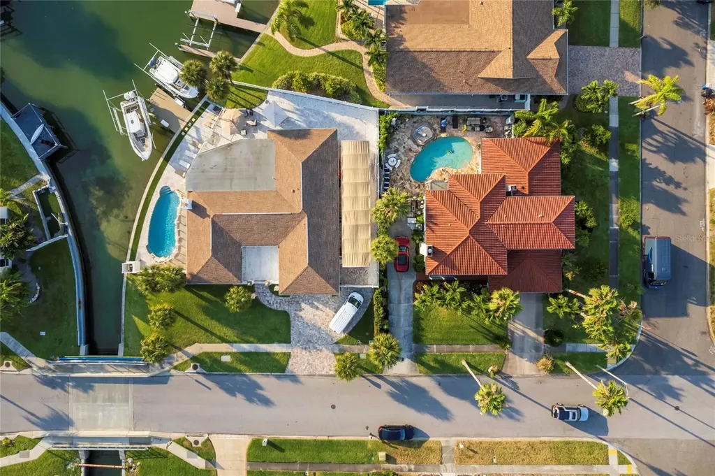 320 Harbor Passage Clearwater Beach FL 33767
