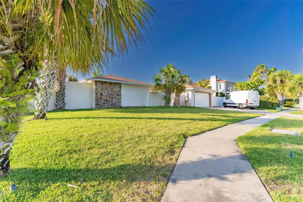 320 Harbor Passage Clearwater Beach FL 33767
