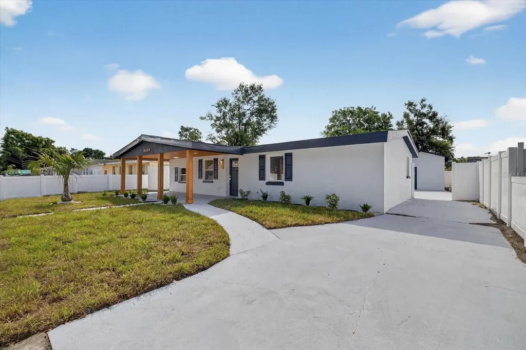 3904 W Hamilton Avenue Tampa FL 33614
