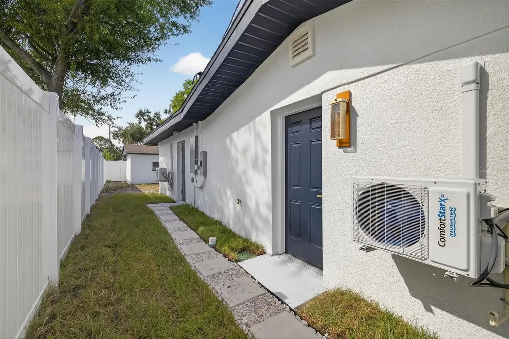 3904 W Hamilton Avenue Tampa FL 33614