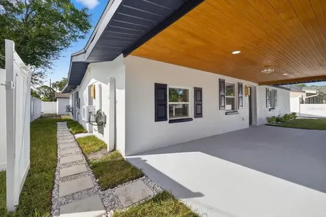 3904 W Hamilton Avenue Tampa FL 33614