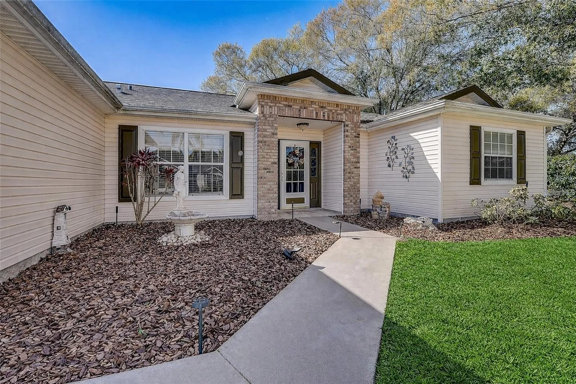 25273 Lost Oak Circle Leesburg FL 34748