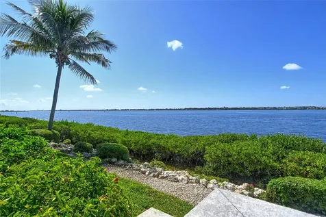 811 Riviera Dunes Way Palmetto FL 34221