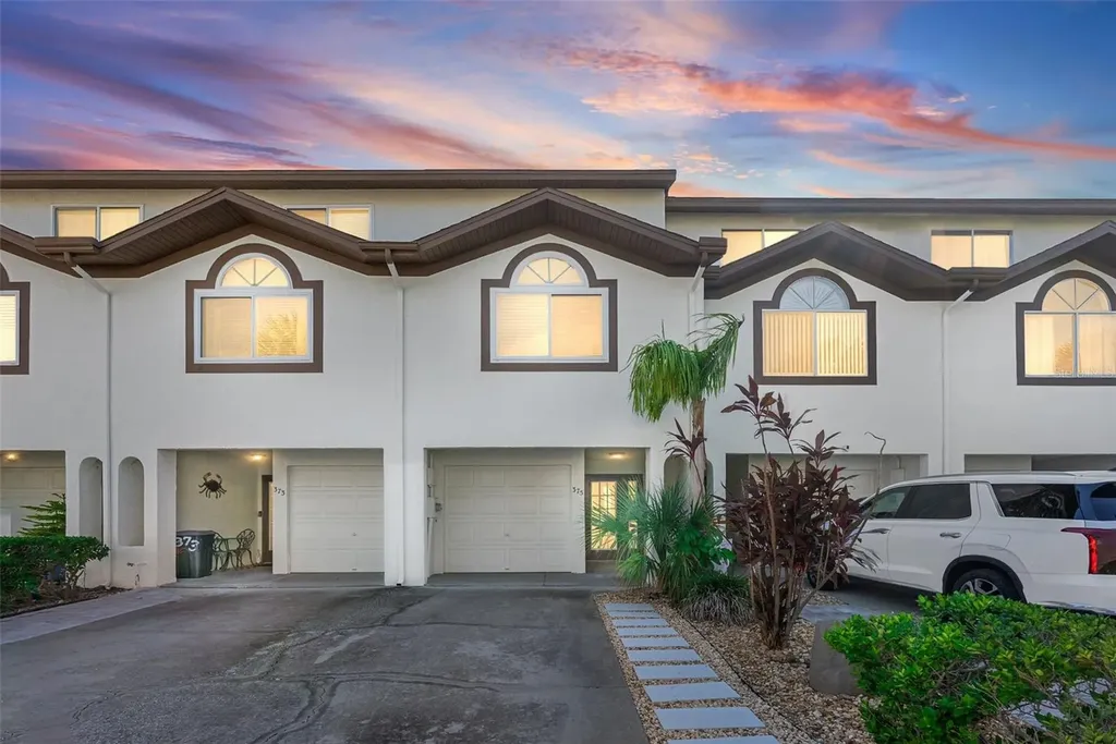 375 Madeira Circle Tierra Verde FL 33715