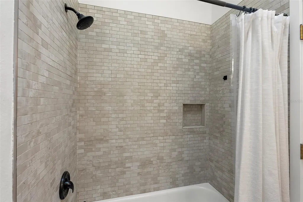 375 Madeira Circle Tierra Verde FL 33715