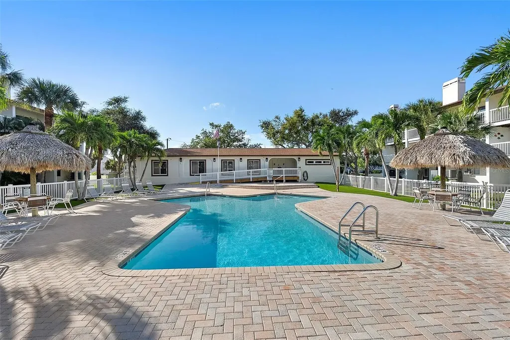 375 Madeira Circle Tierra Verde FL 33715