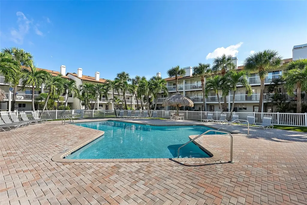 375 Madeira Circle Tierra Verde FL 33715