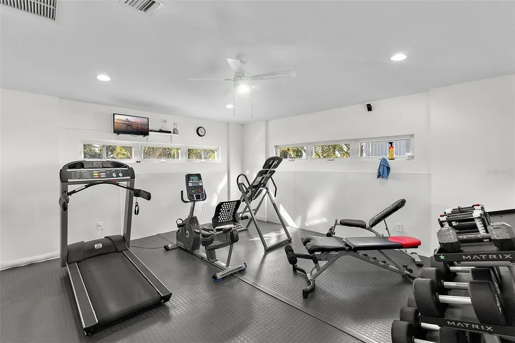 375 Madeira Circle Tierra Verde FL 33715