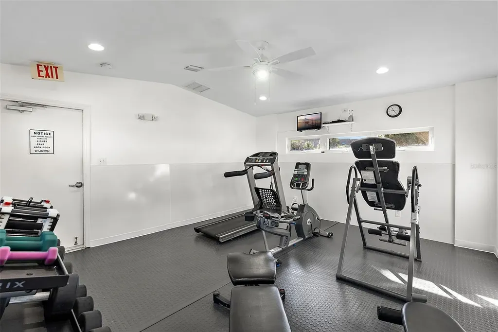375 Madeira Circle Tierra Verde FL 33715