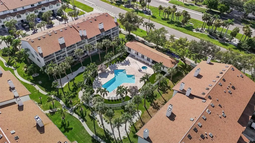 375 Madeira Circle Tierra Verde FL 33715