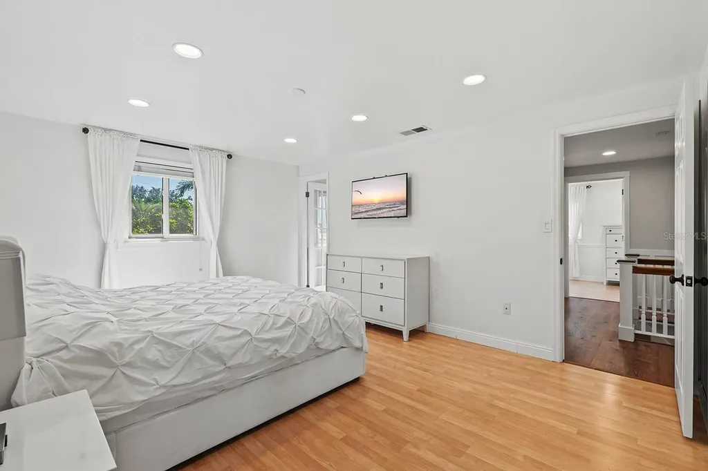 5773 Britannia Drive Sarasota FL 34231