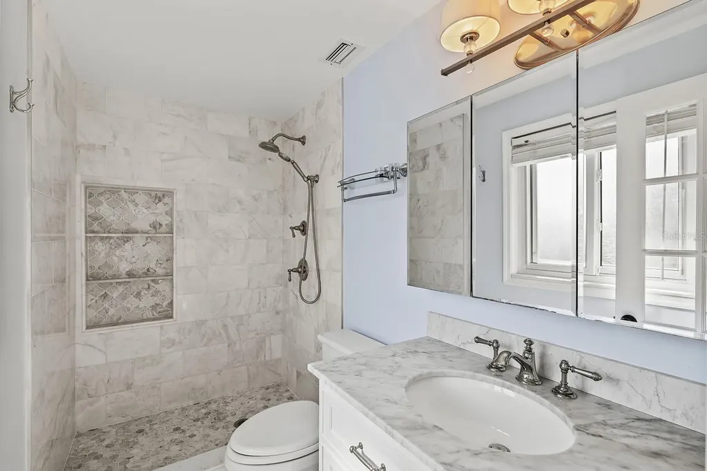5773 Britannia Drive Sarasota FL 34231