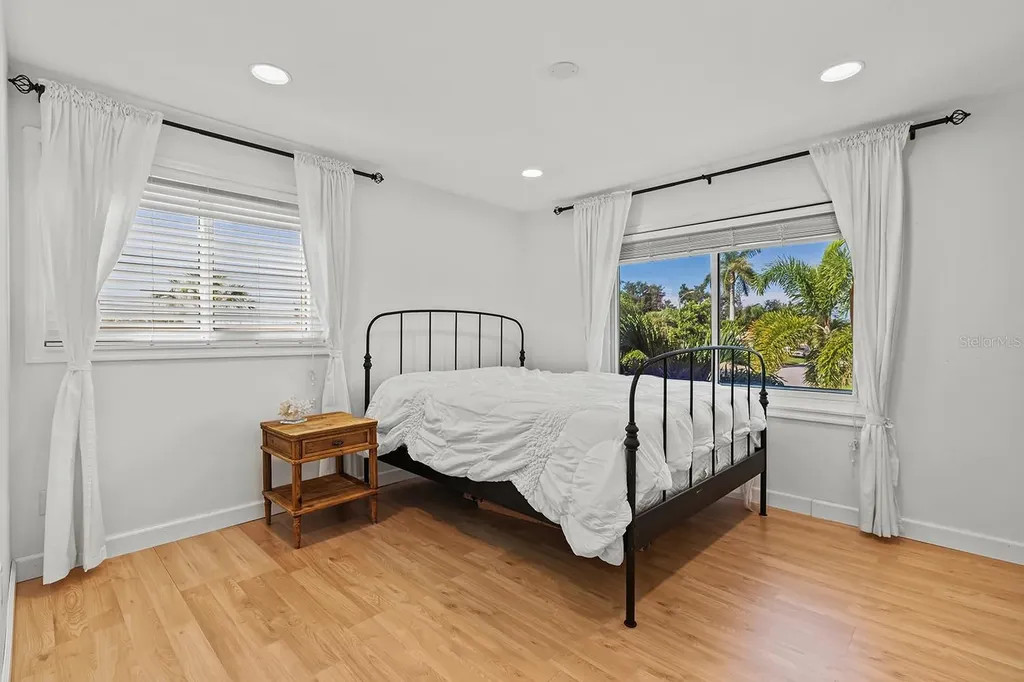5773 Britannia Drive Sarasota FL 34231