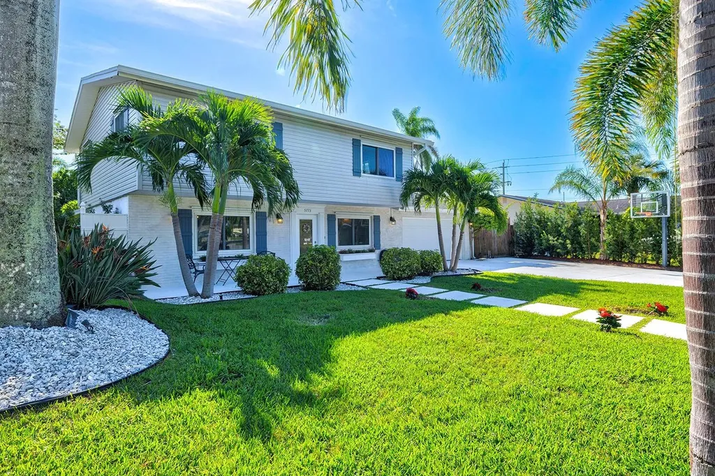 5773 Britannia Drive Sarasota FL 34231