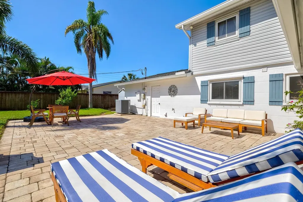 5773 Britannia Drive Sarasota FL 34231