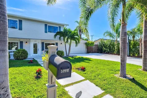 5773 Britannia Drive Sarasota FL 34231