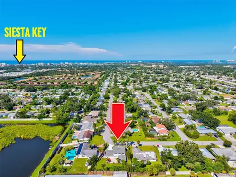 5773 Britannia Drive Sarasota FL 34231