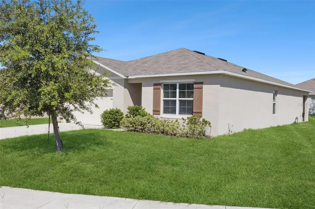 2541 Glacier Express Lane Tavares FL 32778