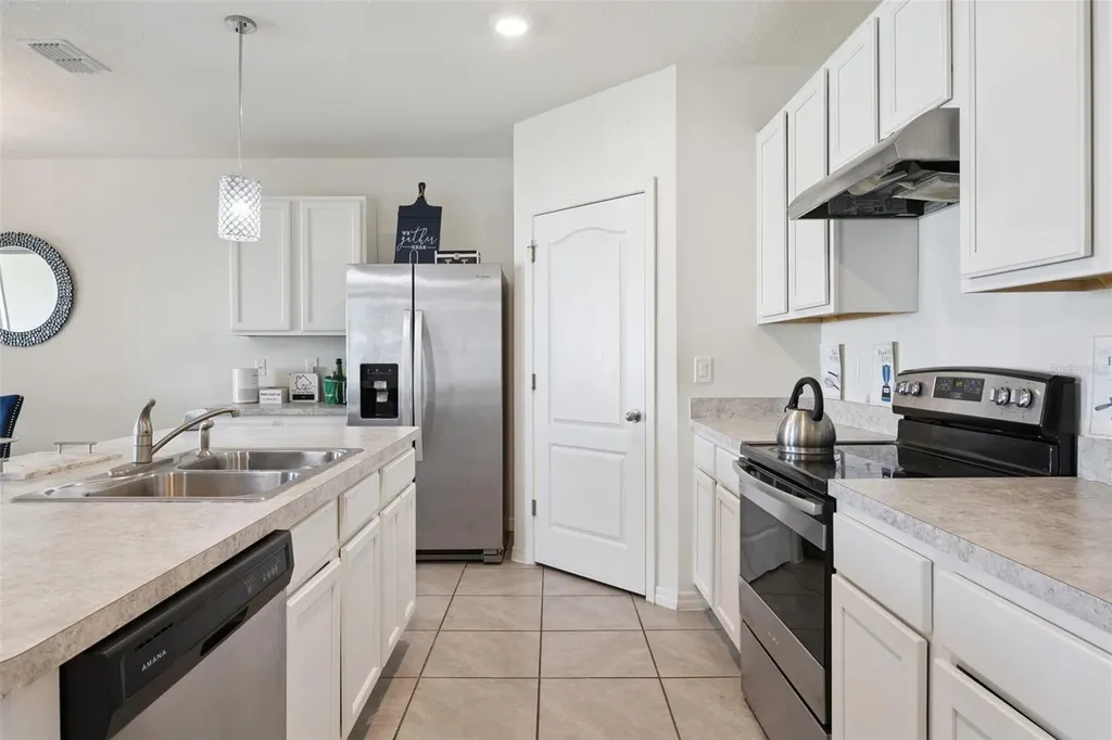 2541 Glacier Express Lane Tavares FL 32778