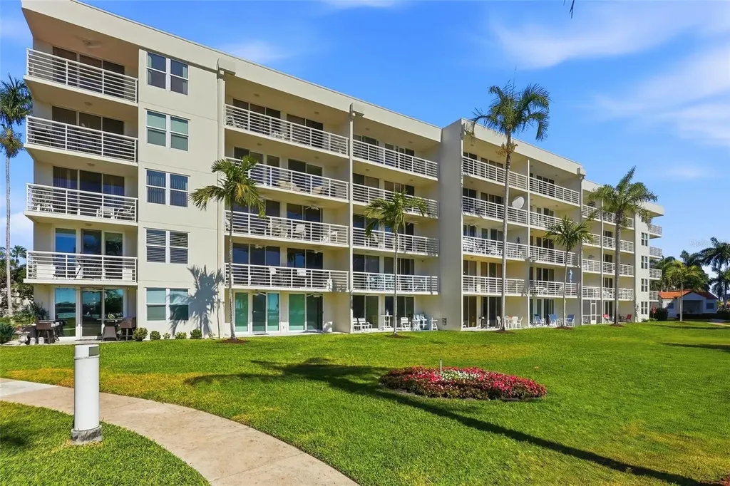 6021 Bahia Del Mar Circle St Petersburg FL 33715