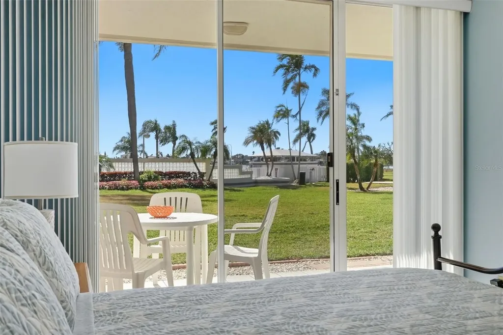 6021 Bahia Del Mar Circle St Petersburg FL 33715