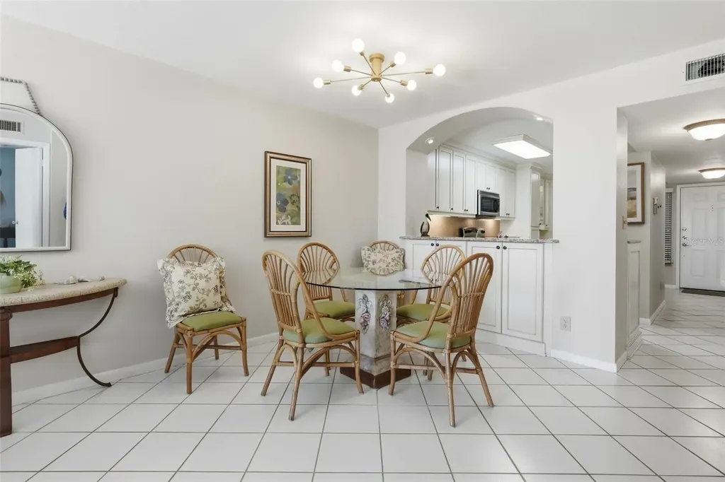 6021 Bahia Del Mar Circle St Petersburg FL 33715