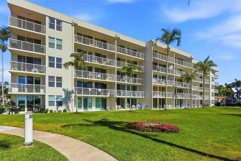 6021 Bahia Del Mar Circle St Petersburg FL 33715