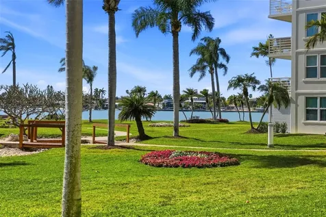6021 Bahia Del Mar Circle St Petersburg FL 33715
