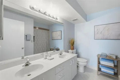 6021 Bahia Del Mar Circle St Petersburg FL 33715