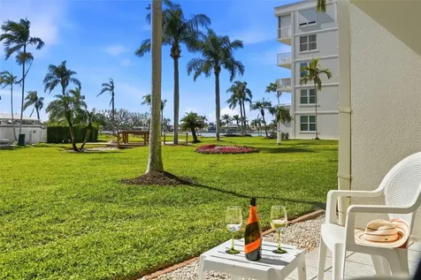 6021 Bahia Del Mar Circle St Petersburg FL 33715