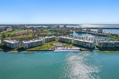6021 Bahia Del Mar Circle St Petersburg FL 33715