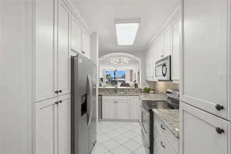 6021 Bahia Del Mar Circle St Petersburg FL 33715
