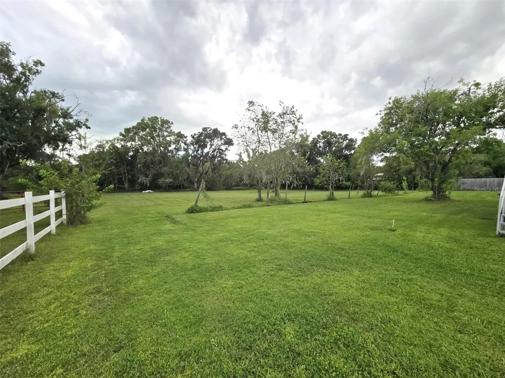 3301 Medulla Road Plant City FL 33566
