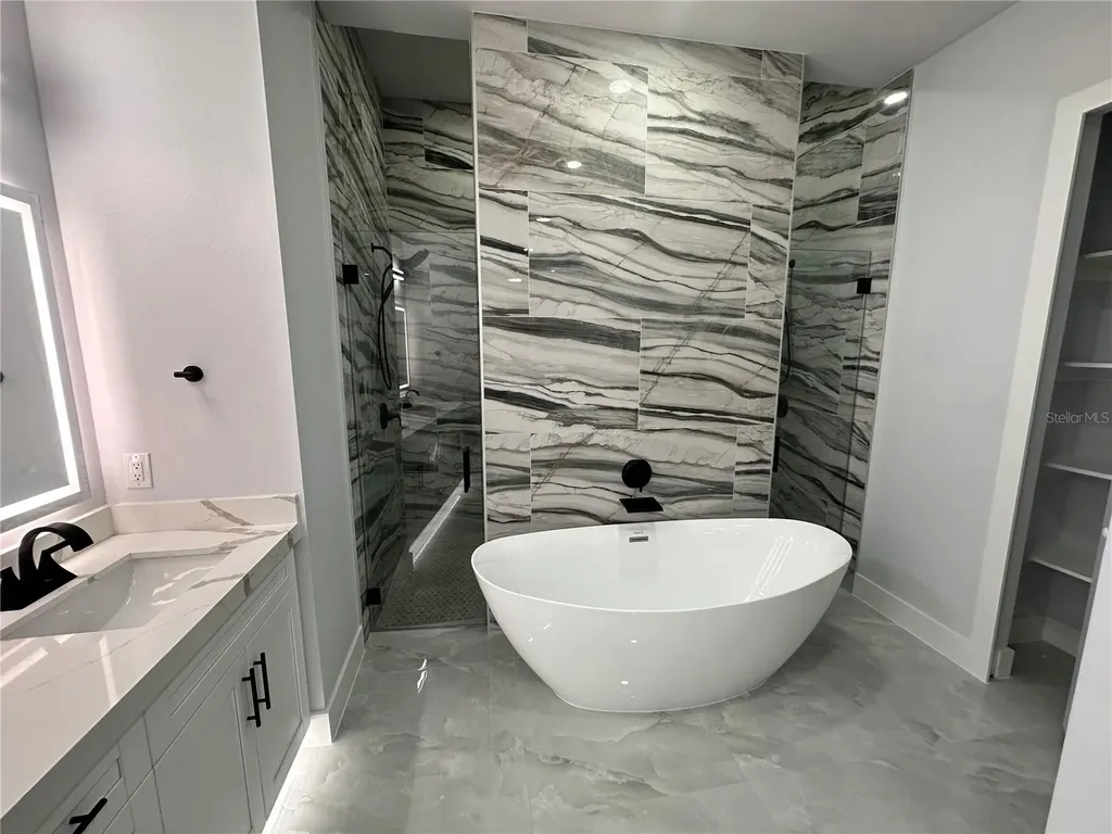 419 NW 4th Terrace Cape Coral FL 33993