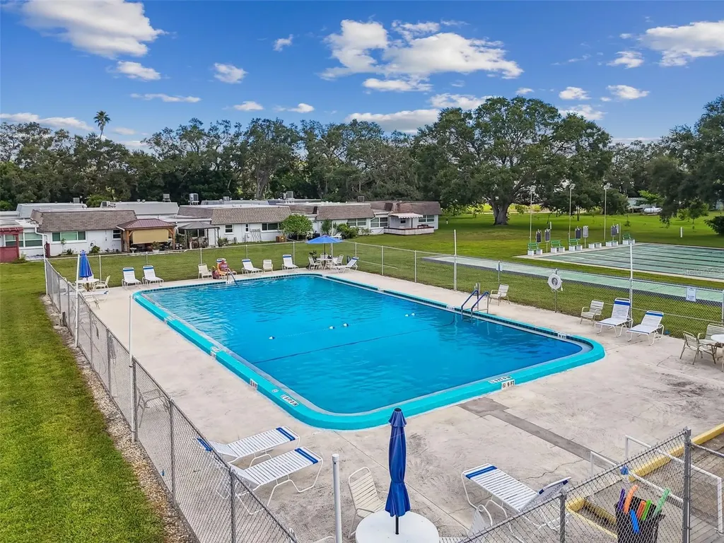 8472 68th Way N Pinellas Park FL 33781