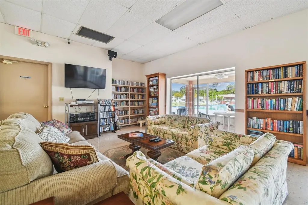 8472 68th Way N Pinellas Park FL 33781