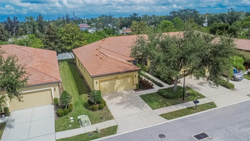 307 Bluewater Falls Court Apollo Beach FL 33572