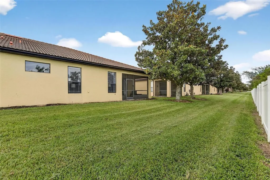 307 Bluewater Falls Court Apollo Beach FL 33572