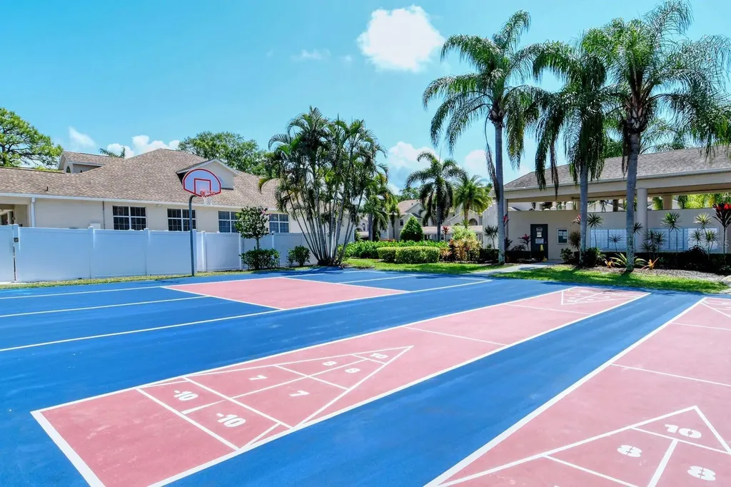 8390 Wingate Drive Sarasota FL 34238