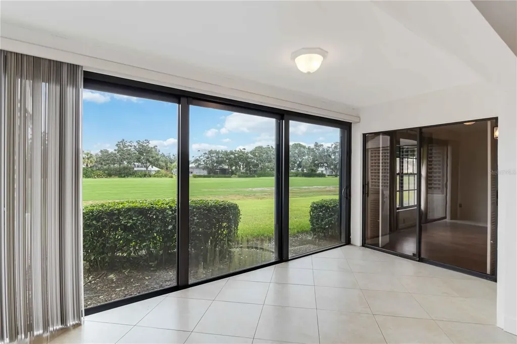 6085 Clubside Drive Sarasota FL 34243