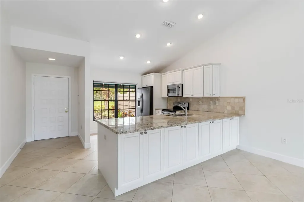 6085 Clubside Drive Sarasota FL 34243