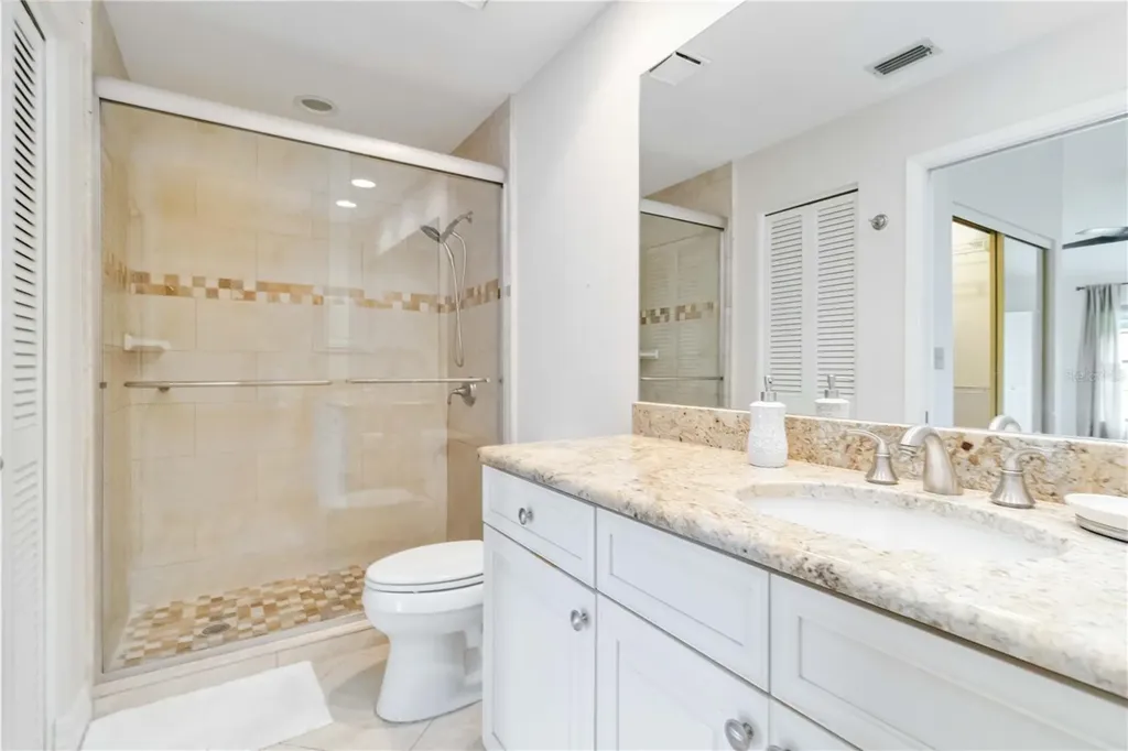 6085 Clubside Drive Sarasota FL 34243