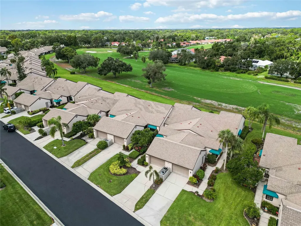6085 Clubside Drive Sarasota FL 34243