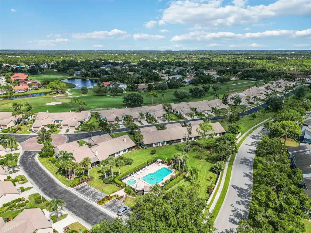 6085 Clubside Drive Sarasota FL 34243