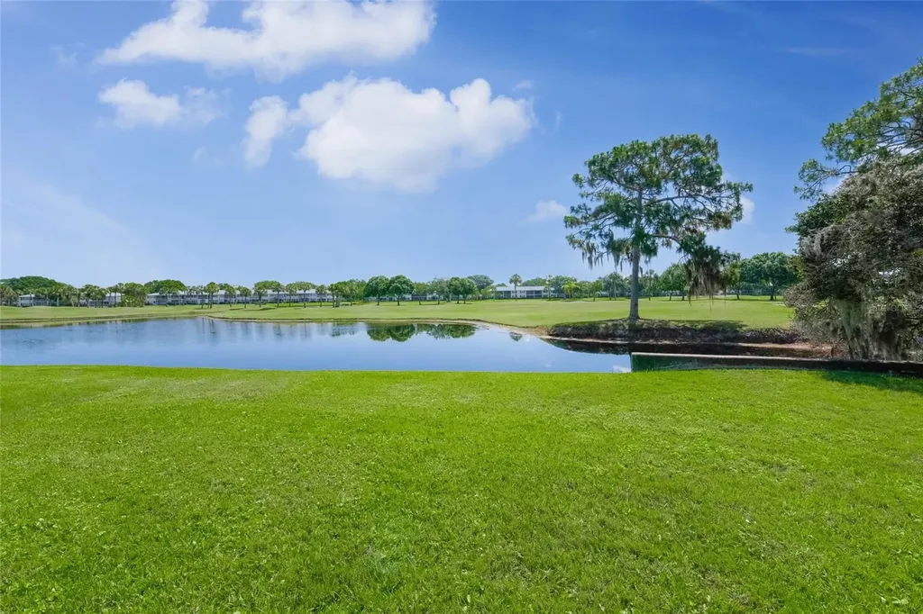 6085 Clubside Drive Sarasota FL 34243