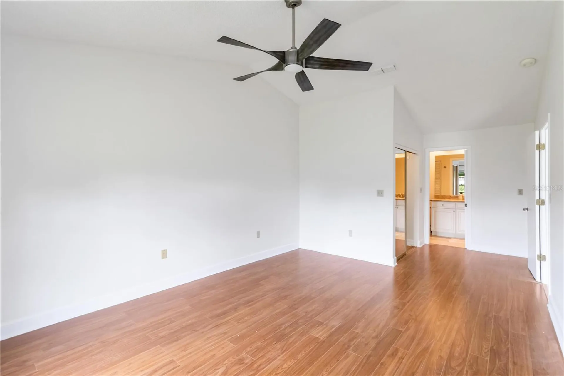 6085 Clubside Drive Sarasota FL 34243