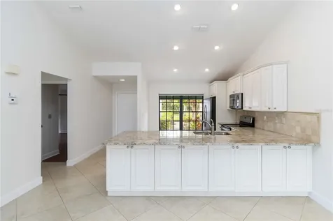 6085 Clubside Drive Sarasota FL 34243